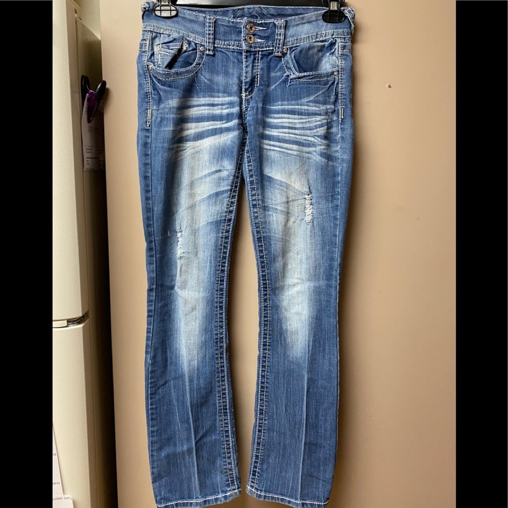 Ariya jeans